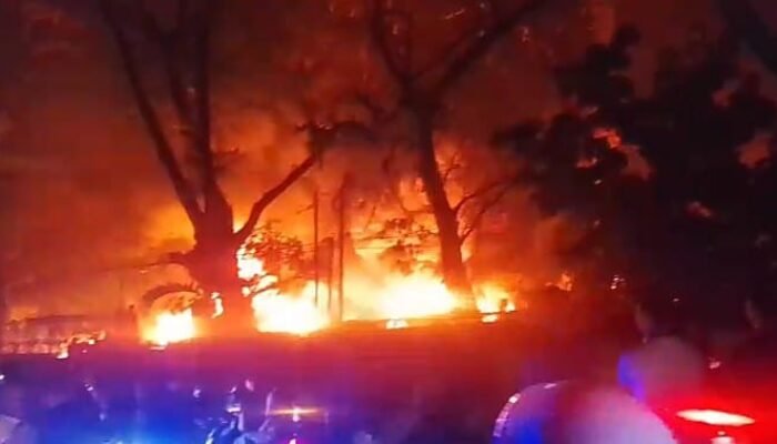 ‎Pabrik Swallow di Jalan Yos Sudarso Medan Deli Ludes Terbakar ‎