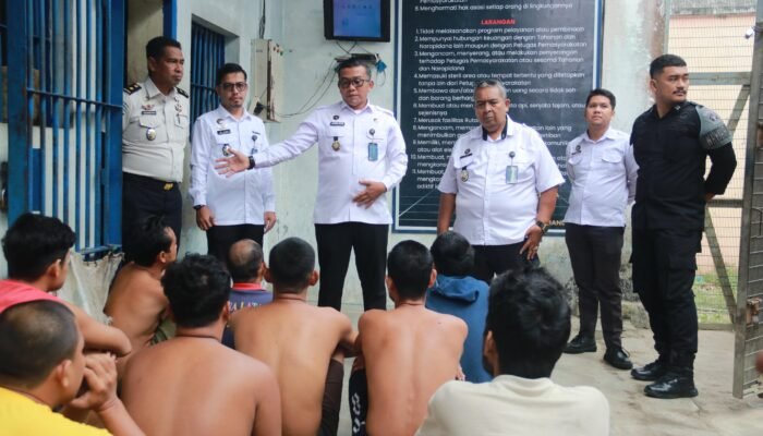 Door to Door!!!… Kasi Binadik Lakukan Sapa Kasih