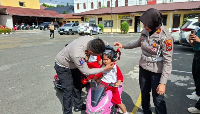 Berikan Edukasi Rambu Lalu Lintas Usia Dini, TK Cinta Rakyat Kunjungi Sat Lantas Polres Pematang Siantar