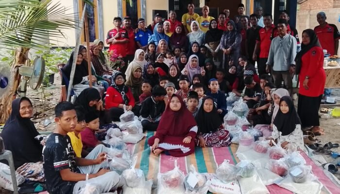 “PEDULI SESAMA”, Syawal Tanjung dan IPCI LABAS Bagikan Sembako Santuni Anak Yatim dan Jompo