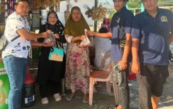 DPD GARNIZUN Kota Batam Salurkan Hewan Qurban dan Ratusan Bingkisan Daging kepada Pedagang UMKM