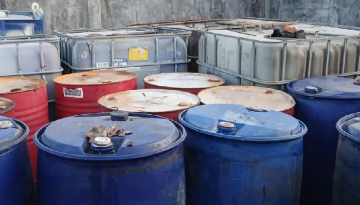 Drum Bau Kimia Turun di Dapur XII Sagulung, PT Sutan & Haritz dan PT STH MCC  Disorot DLH