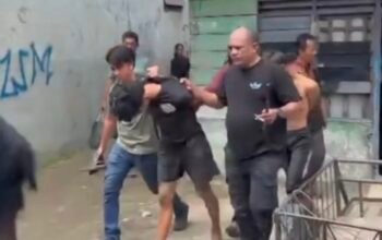 Tim Unit Reaksi Cepat Subdit III Jatanras Ditreskrimum Polda Sumut menggerebek markas kawanan pencurian dengan kekerasan di Pajak Uka, Kecamatan Medan Marelan, Kota Medan. Sebanyak 8 pelaku berhasil dibekuk.