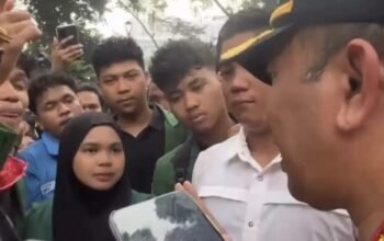Kombes Pol Jean Calvijn, langsung turun ke lapangan.