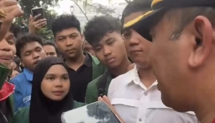 Ratusan Mahasiswa BEM USU Demo di DPRD Sumut, Tuntut MBG hingga Stabilisasi Harga Kebutuhan Pokok