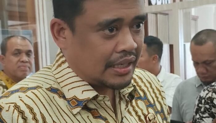 Viral Pelajar di Samosir Tak Ada Kapal, Bobby Nasution: Bus Sekolah Prioritas