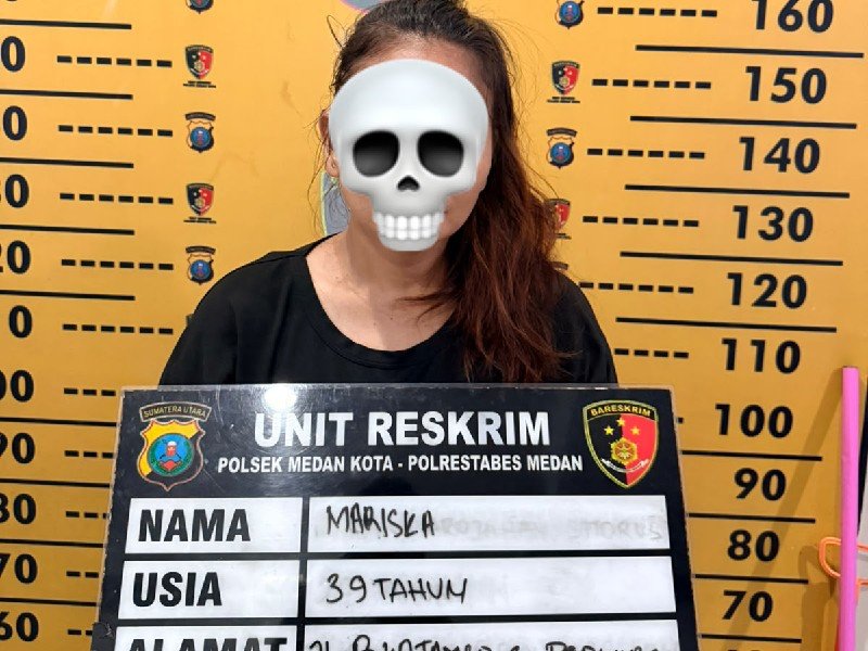 Seorang perempuan pengedar sabu ditangkap Polsek Medan Kota, Jumat (26/6/2016). (Roi)