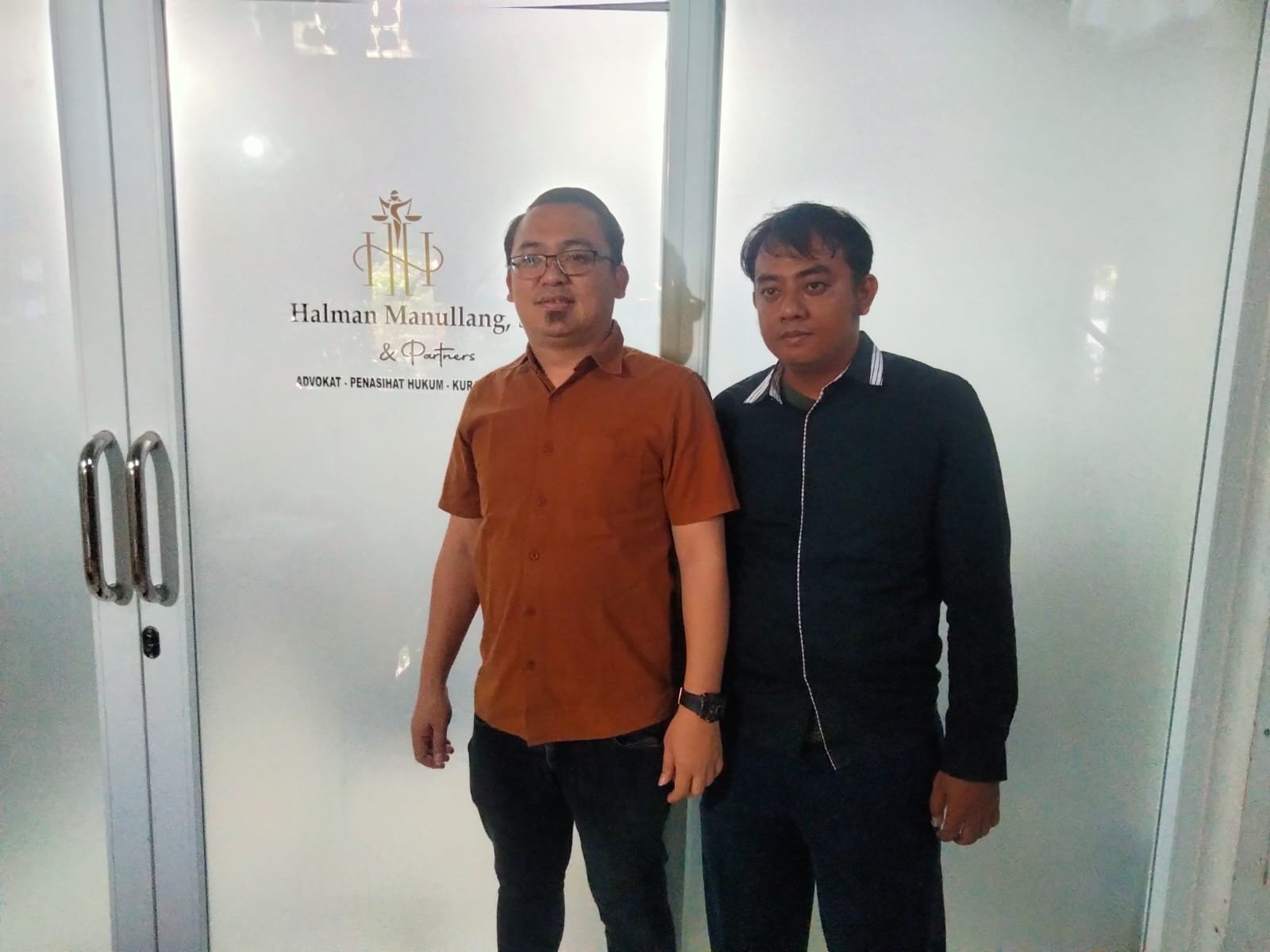 Kuasa hukum Halman Manullang SH MH saat mendesak PN Medan eksekusi klaim asuransi PT Verena Multifinance