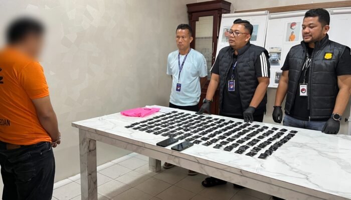 Bongkar Jaringan Vape Ilegal, Polisi Sergap Seorang Komplotan Narkotika Internasional Disalah Satu Hotel di Medan