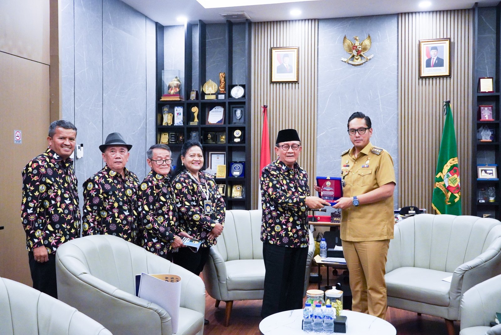 Wali Kota Medan Rico Waas menerima audiensi MPK Indonesia Wilayah Sumut-Aceh di Rumah Dinas Wali Kota Medan 13 Juli 2026