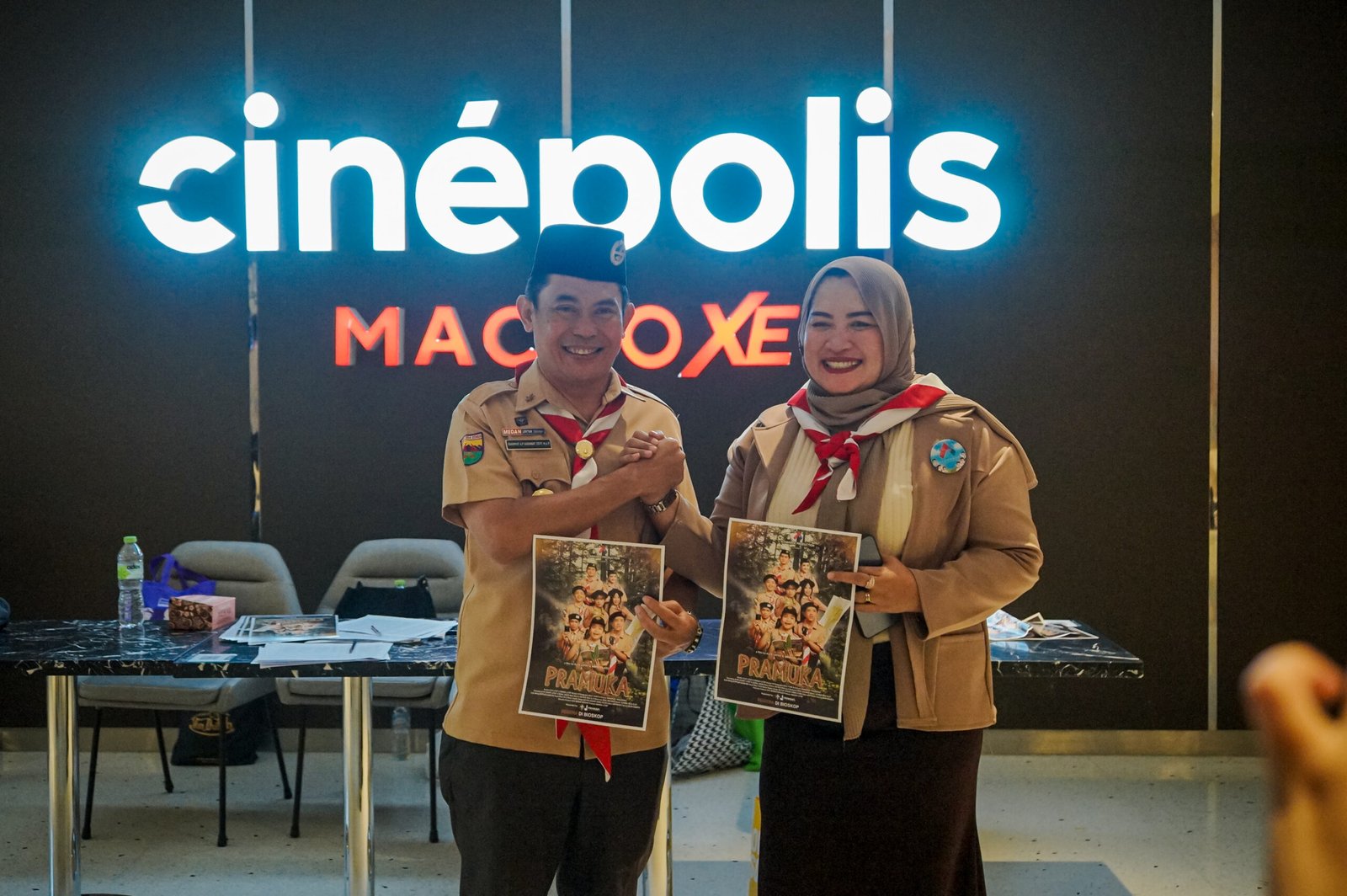 Wali Kota Medan Rico Waas diwakili Rakhmat Adi Syahputra saat nobar Film Pramuka bersama ratusan anggota Pramuka di Cinepolis Sun Plaza Medan