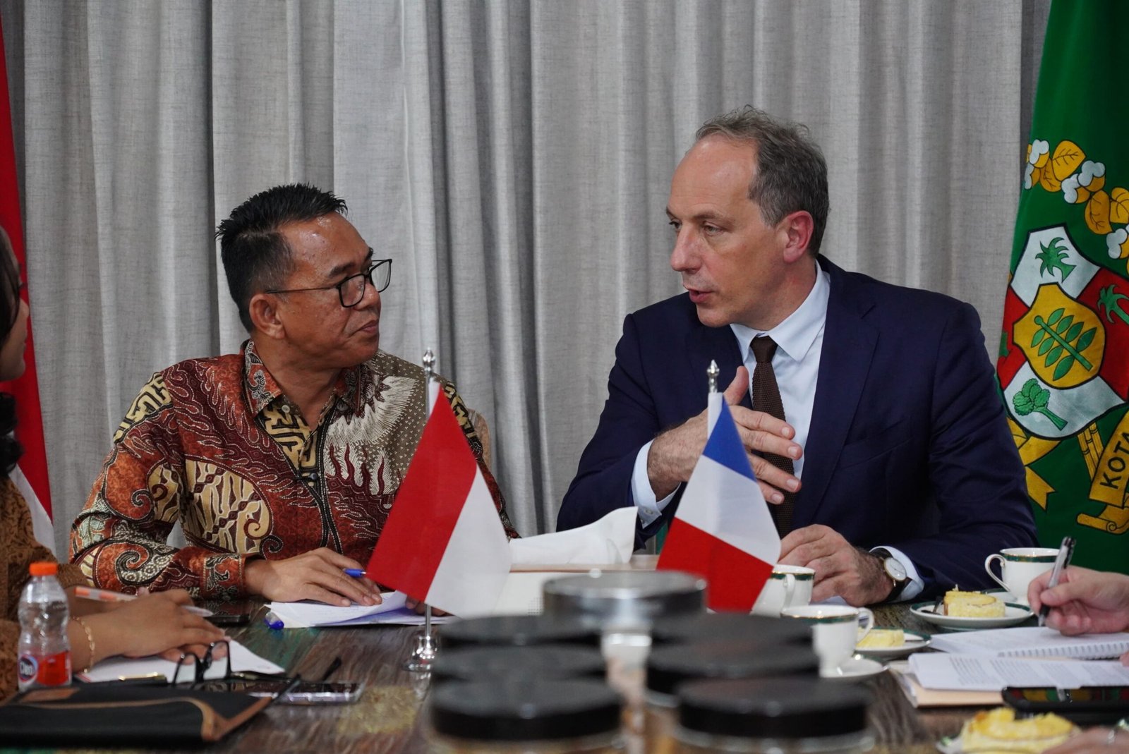 Wakil Wali Kota Medan Zakiyuddin Harahap menerima kunjungan Duta Besar Prancis Fabien Penone di Rumah Dinas