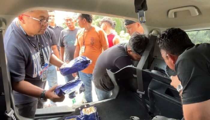Kejar-kejaran 12 Km di Tol, Polisi Ringkus Kurir 24 Kg Sabu Sembunyikan di Dinding Mobil