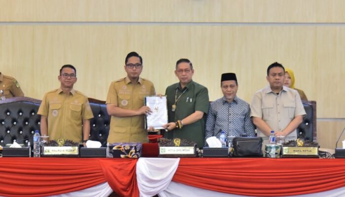 Terima Rekomendasi DPRD, Rico Waas Perintahkan Optimalisasi PAD dan Aset Daerah