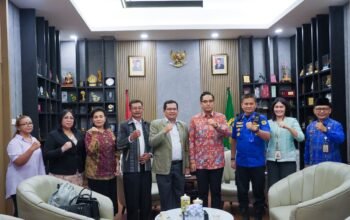 Wali Kota Medan Rico Waas menerima audiensi Pengurus HKBP Distrik XXXI Medan di Rumah Dinas Wali Kota Medan