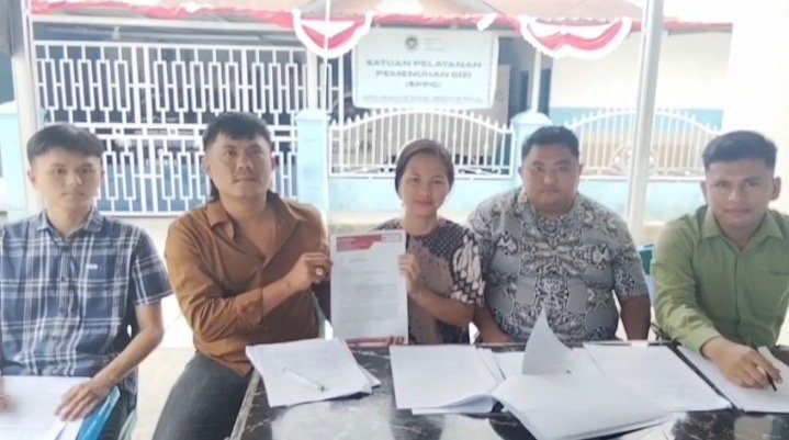 Providenti Gea pemilik SPPG Medan Sunggal 2 didampingi kuasa hukum menyampaikan klarifikasi dan sikap hukum terkait pemberitaan keliru