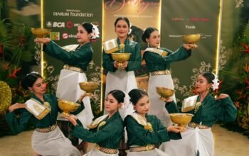 Penampilan "Dayang Nan Tujuh" dari Kota Medan di Festival Bedhayan VI, Gedung Kesenian Jakarta, 8 Agustus 2026.