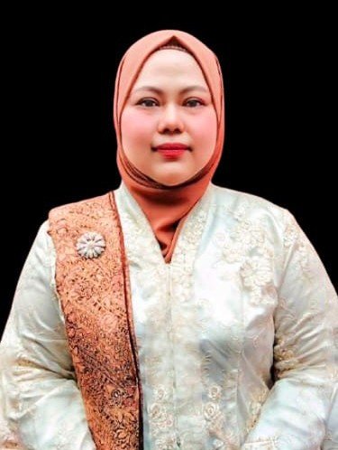 Dosen Universitas Darma Agung Medan Dr. Gema Rahmadani, ST.,SH.,MH. Raih Gelar Doktor Hukum Islam dengan Predikat Pujian