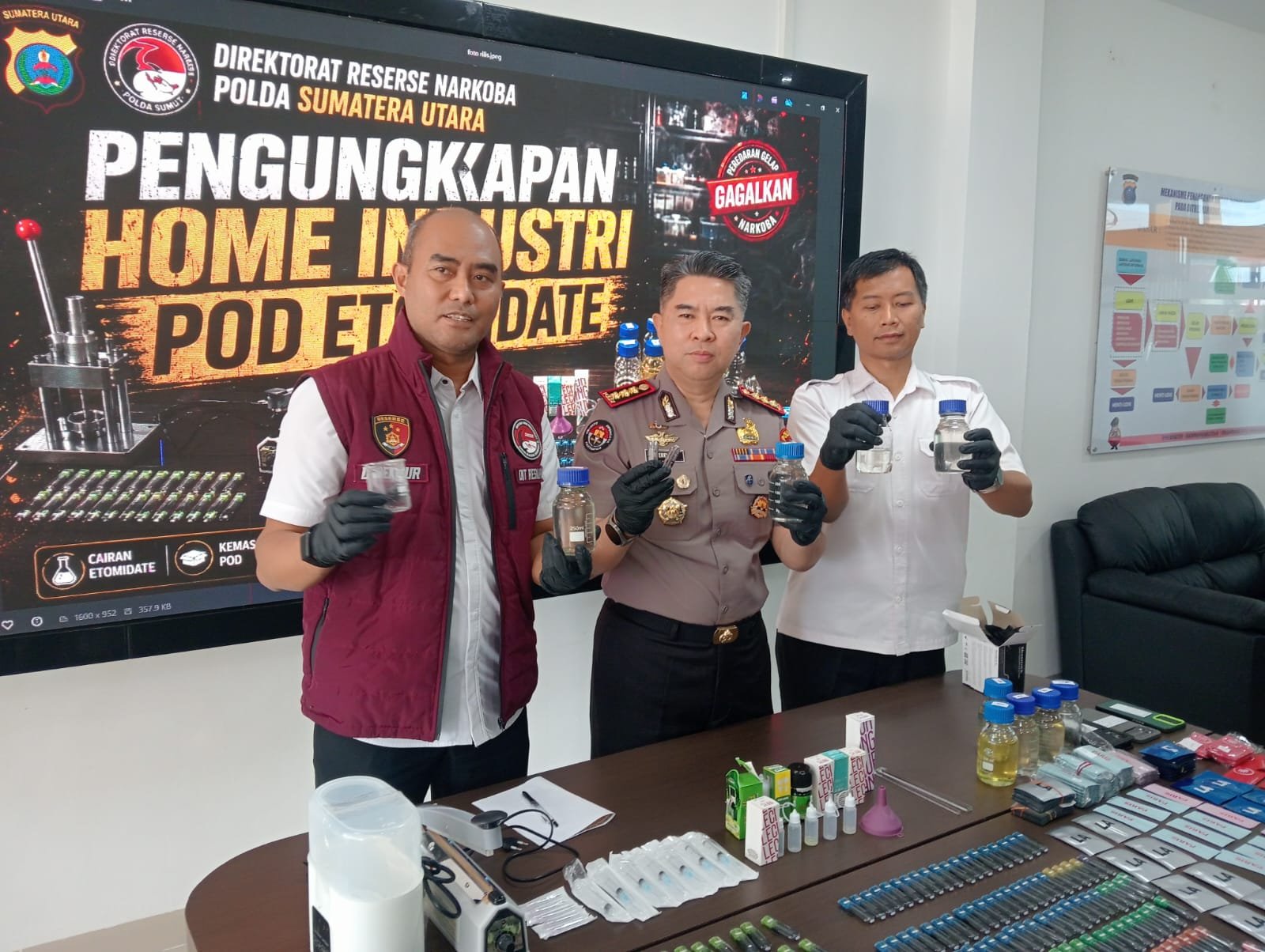 Polda Sumut Ungkap Produksi Vape “Getar” Mengandung Etomidate, Bahan Baku Disebut dari Kamboja
