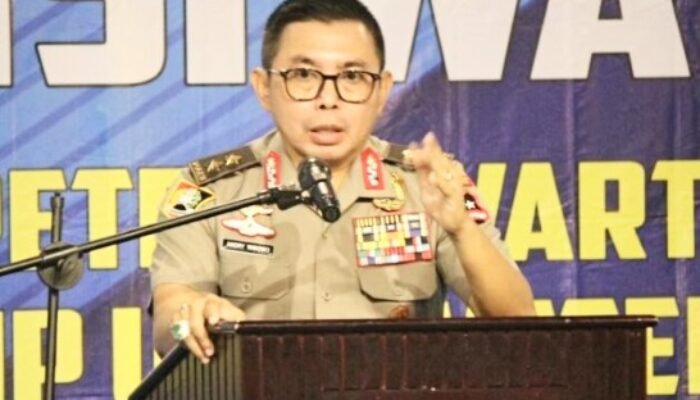 Pers sebagai Penjaga Demokrasi di Tengah Derasnya Arus Informasi