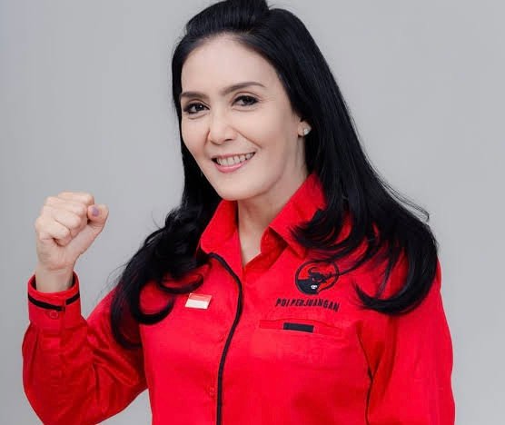 Rieke Diah Pitaloka tegas: RUU Satu Data Indonesia bukan sekadar agenda legislasi, melainkan kebutuhan strategis. Satu data jadi dasar perencanaan, evaluasi pembangunan, cegah tumpang tindih sektoral, dan pastikan kebijakan berbasis bukti.