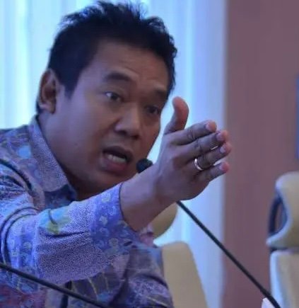 Direktur IGoWa Sutrisno Pangaribuan memberikan keterangan pers soroti arogansi Gubernur Sumut Bobby Nasution