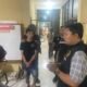Pelaku Dani Ardiansyah saat digelandang petugas kepolisian ke Mapolsek Medan Timur.
