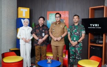 Wali Kota Medan Rico Waas bersama Dandim 0201/Medan Letkol Arm Delli Yudha Adi Nurcahyo saat menjadi narasumber podcast TVRI Sumut, Selasa (11/8/2026).