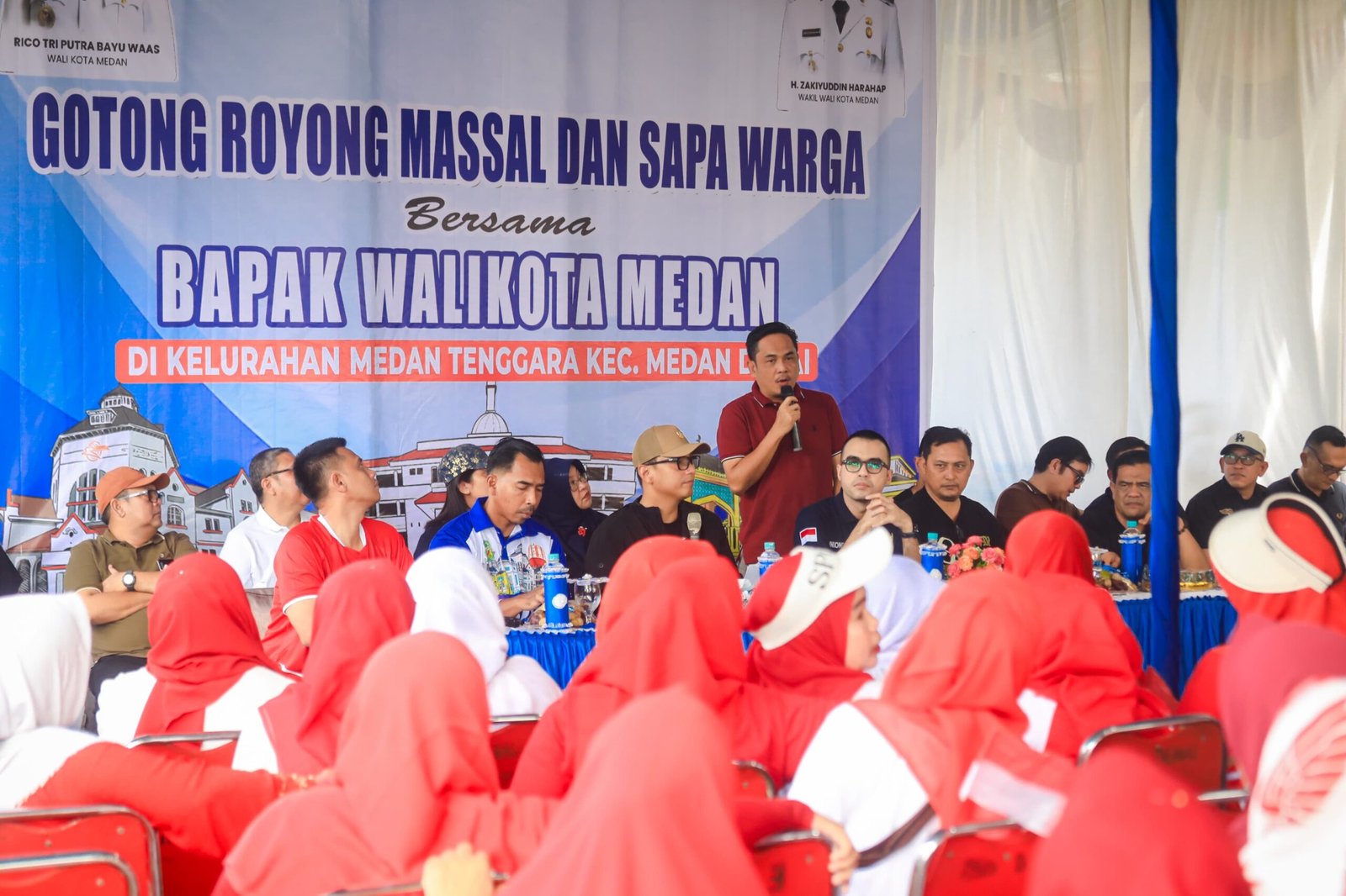 Megawati Harahap dan warga lain meminta pemerintah segera bersihkan sarang narkoba di Jermal 15 Ujung. Rico Waas menegaskan narkoba adalah musuh bersama, pembongkaran dan penindakan akan dilakukan terus-menerus.