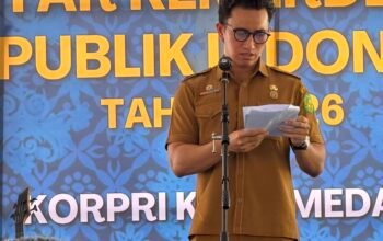 Mhd. Ariq Luthfi Siregar dari Dinas Kominfo Kota Medan tampil berpidato saat mengikuti Lomba Pidato Point of View Wali Kota Medan di Taman Cadika, Sabtu (22/8/2026).