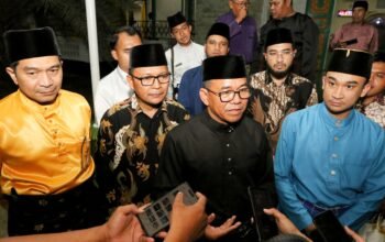 Zakiyuddin Harahap bersama jajaran saat menghadiri pembacaan Yasin dan Ratib Al-Haddad Kenduri Diraja