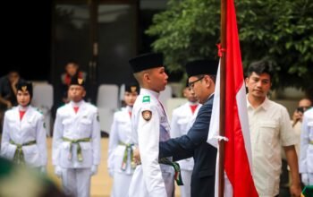48 putra-putri terbaik Medan resmi dikukuhkan jadi Paskibraka 2026. Rico Waas tegas: tugas ini bukan sekadar seremoni, melainkan amanah kehormatan dan semangat kebangsaan.
