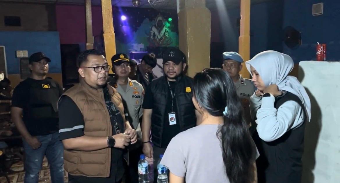 THM Janna Kita di Kecamatan Patumbak, Deli Serdang, dipasang police line oleh Tim Satresnarkoba Polrestabes Medan.