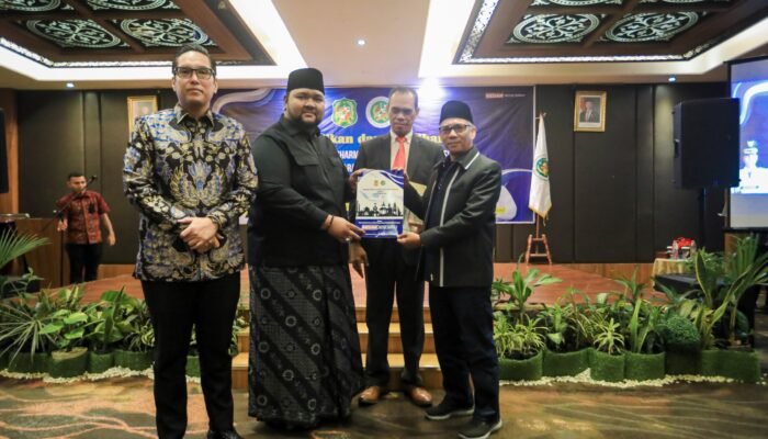 Rico Waas Serahkan Rekomendasi Rumah Ibadah, Kerukunan Harus Dijaga
