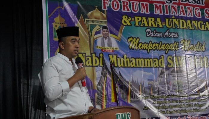Rico Waas Ajak Warga Medan Teladani Rasulullah SAW