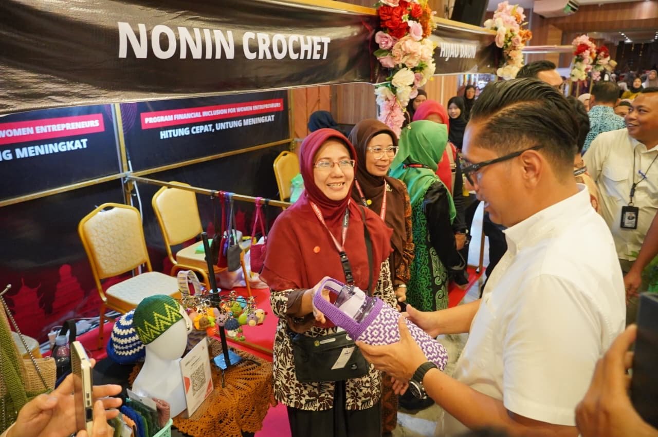 Wali Kota Medan Rico Tri Putra Bayu Waas saat menghadiri Learning Event Financial Inclusion for Women Entrepreneur di Universitas Prima Indonesia.