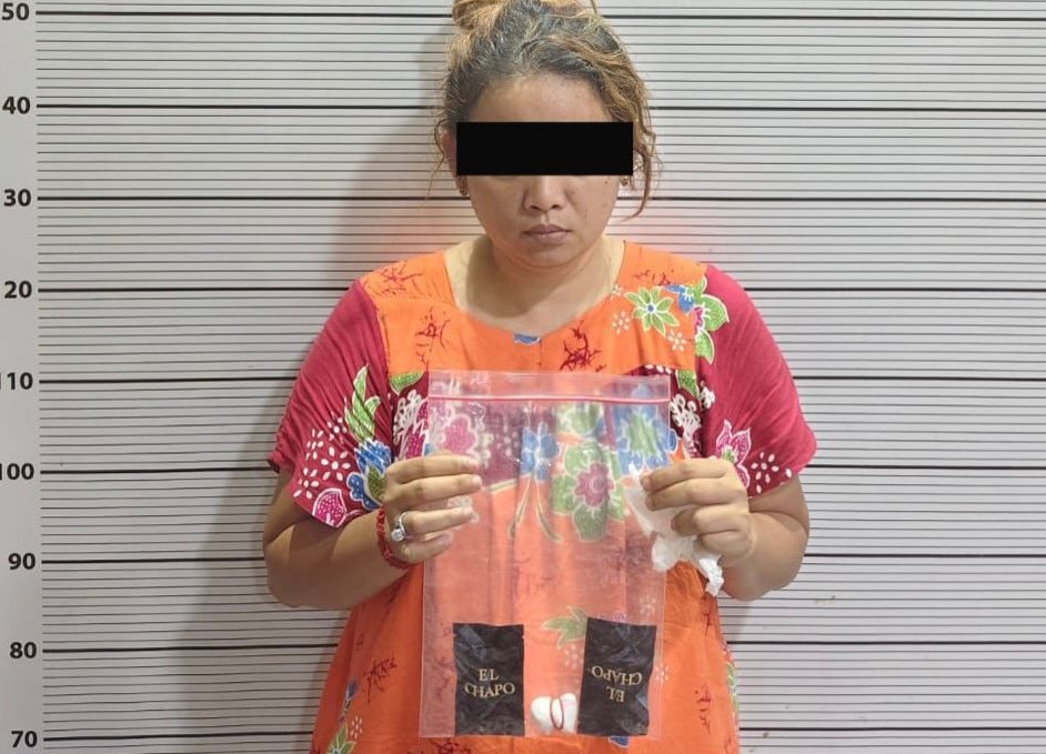 Oknum Kepling wanita di Medan ditangkap polisi karena diduga mengedarkan pod getar dan pil ekstasi