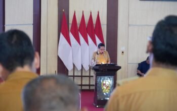 Wali Kota Medan Rico Waas menyampaikan tanggapan terkait pencabutan Perda Nomor 2 Tahun 2013 dalam rapat paripurna DPRD Medan.