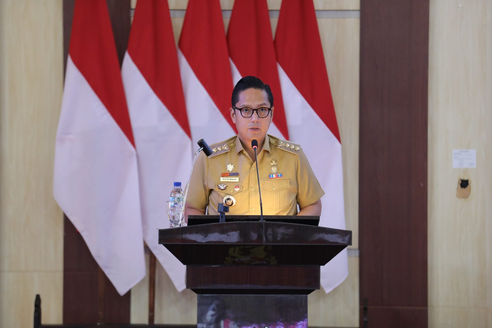 Rico Waas menyampaikan Perubahan APBD Medan 2026 dalam sidang paripurna DPRD Medan