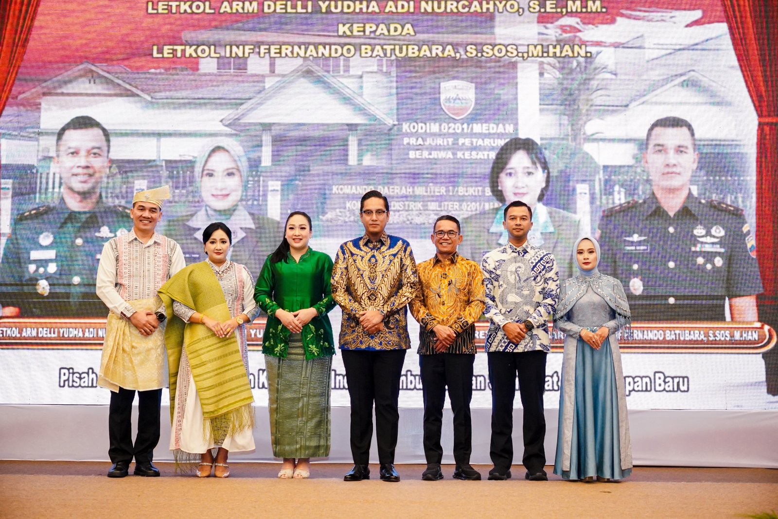Wali Kota Medan Rico Waas bersama Ketua TP PKK Medan Ny Airin menyambut Dandim 0201 Medan Letkol Inf Fernando Batubara dalam acara pisah sambut.