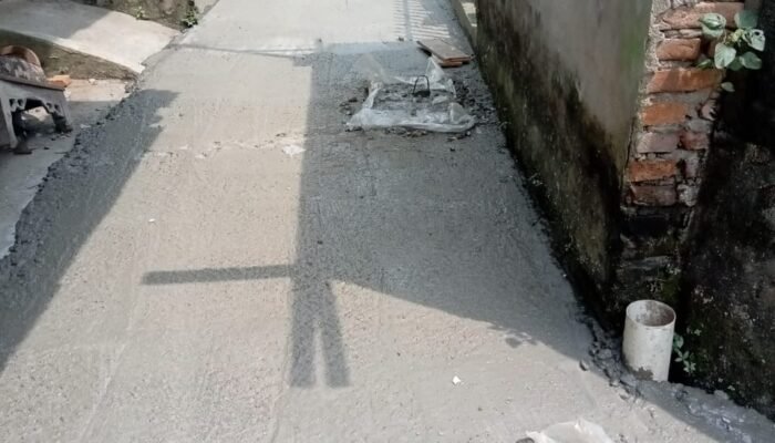 Dana Kelurahan Perbaiki Jalan Gang Keluarga Pulo Brayan