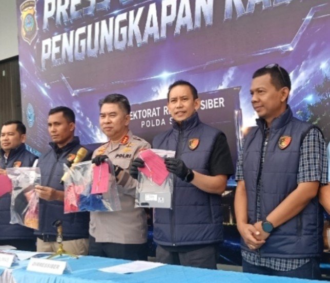 Nekat! Live Streaming Pornografi di TikTok, Janda Beranak Tiga Ditangkap