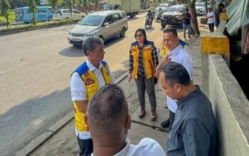 Musa Rajekshah meninjau pelebaran Jalan Nasional di Sei Rampah, Serdang Bedagai.