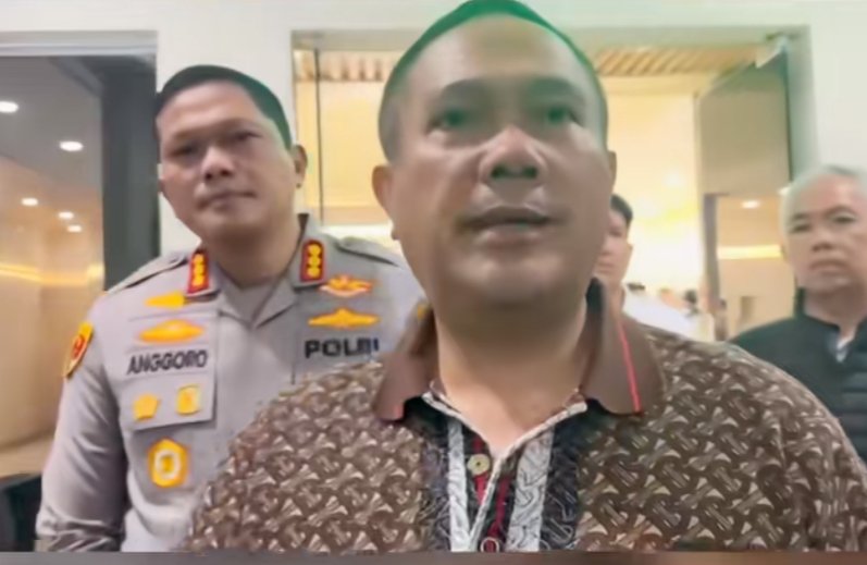 Kapolda Kepri Irjen Pol Asep Safrudin memberikan keterangan terkait bentrokan di Setokok Batam.