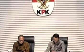 Plt Penyidik KPK Achmad Taufik Husein saat memberikan keterangan terkait penyidikan kasus HGB