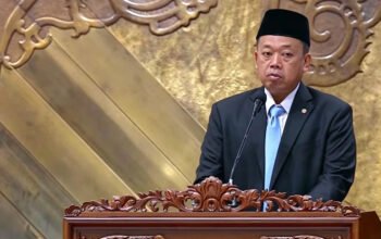 Nusron Wahid menyampaikan pendapat pemerintah saat pengesahan UU Reforma Agraria di DPR