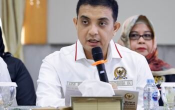 Ade Rezki Pratama menyoroti pemulangan 5.105 PMI dari Kalimantan Barat