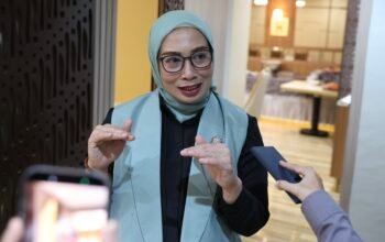 Komisi IX DPR RI menerima aspirasi pengemudi ojol terkait RUU Pelindungan Ketenagakerjaan.