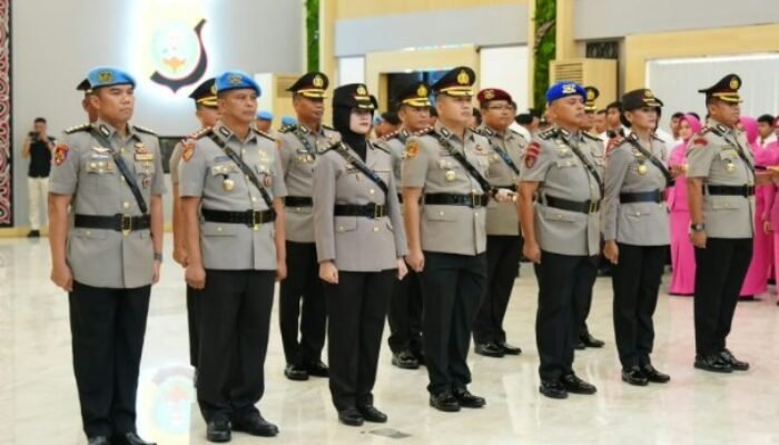 Kapolda Sumut Lantik Pejabat Utama dan 8 Kapolres, Tekankan Profesional dan Responsif Layani Masyarakat