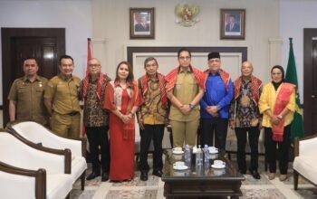 Rico Waas menerima panitia Merdang Merdem 2026 di Balai Kota Medan